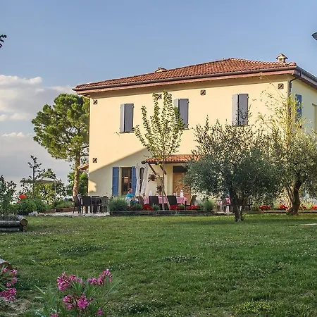 坎帕纳西农场酒店